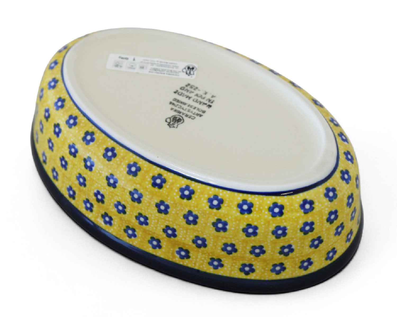 Oval 8" Baker