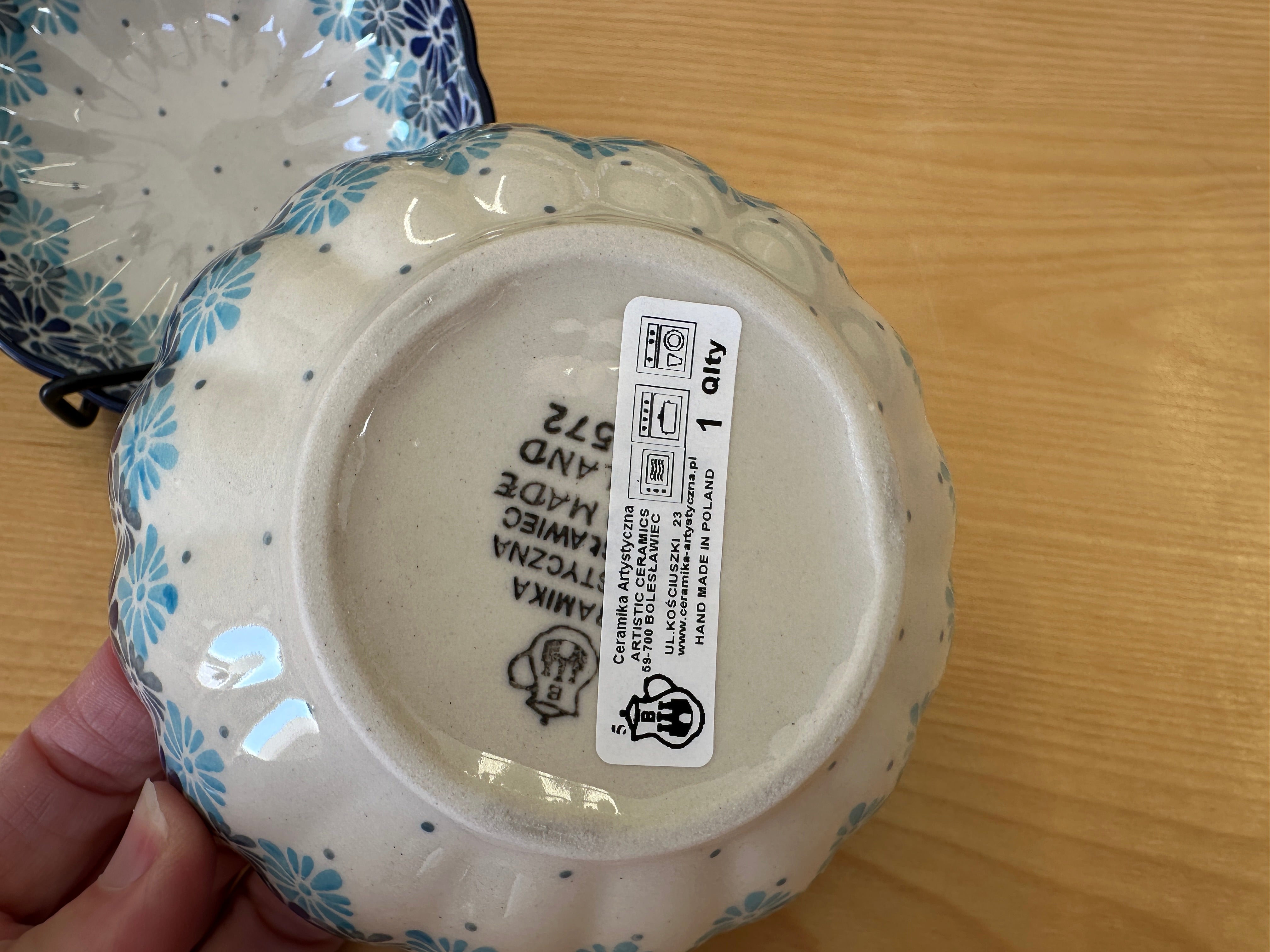 CLEARANCE Scalloped Side Bowl
