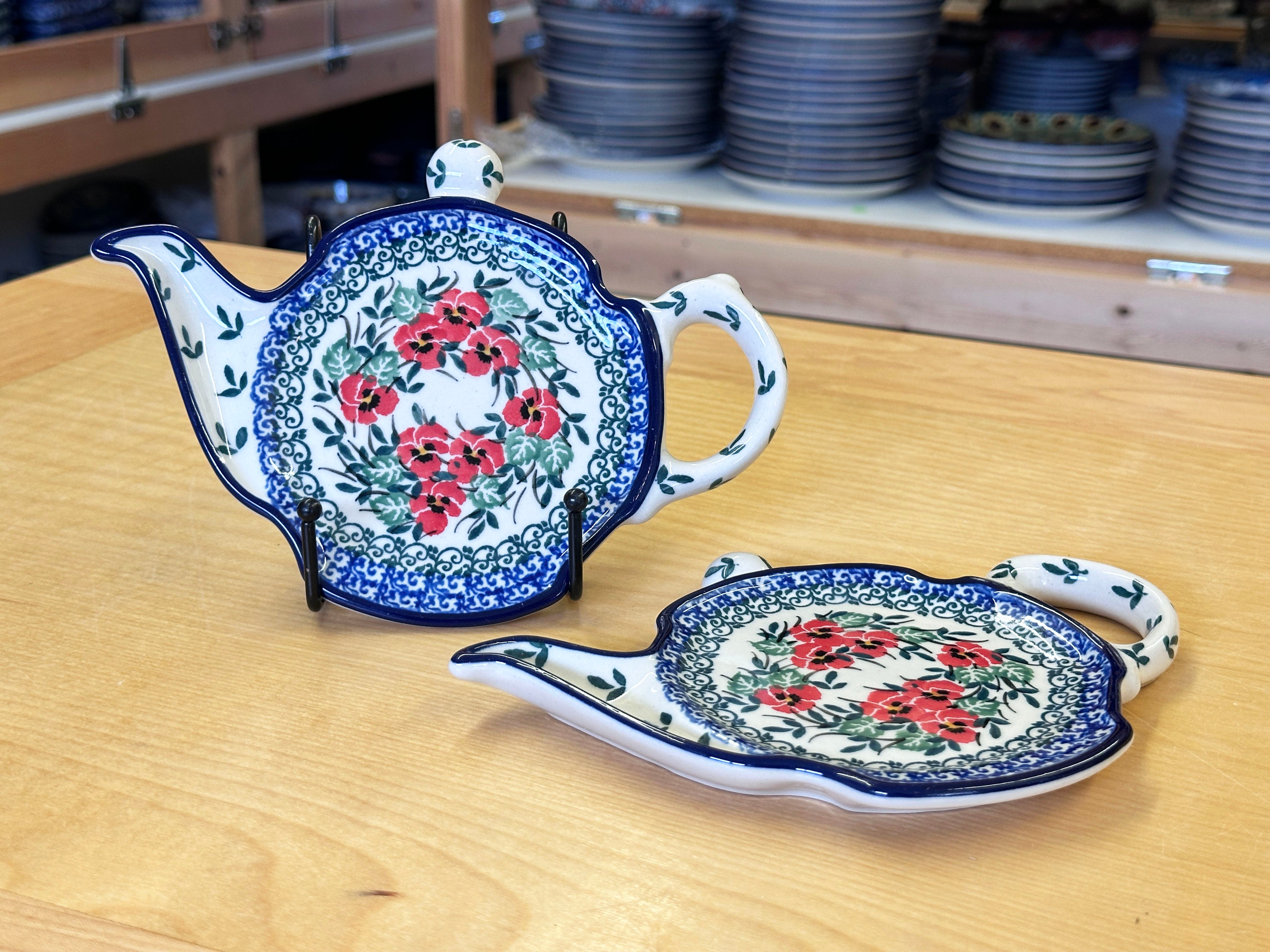 CLEARANCE 8" Teapot Plates