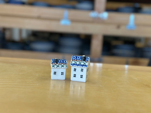 CLEARANCE Salt & Pepper House Set