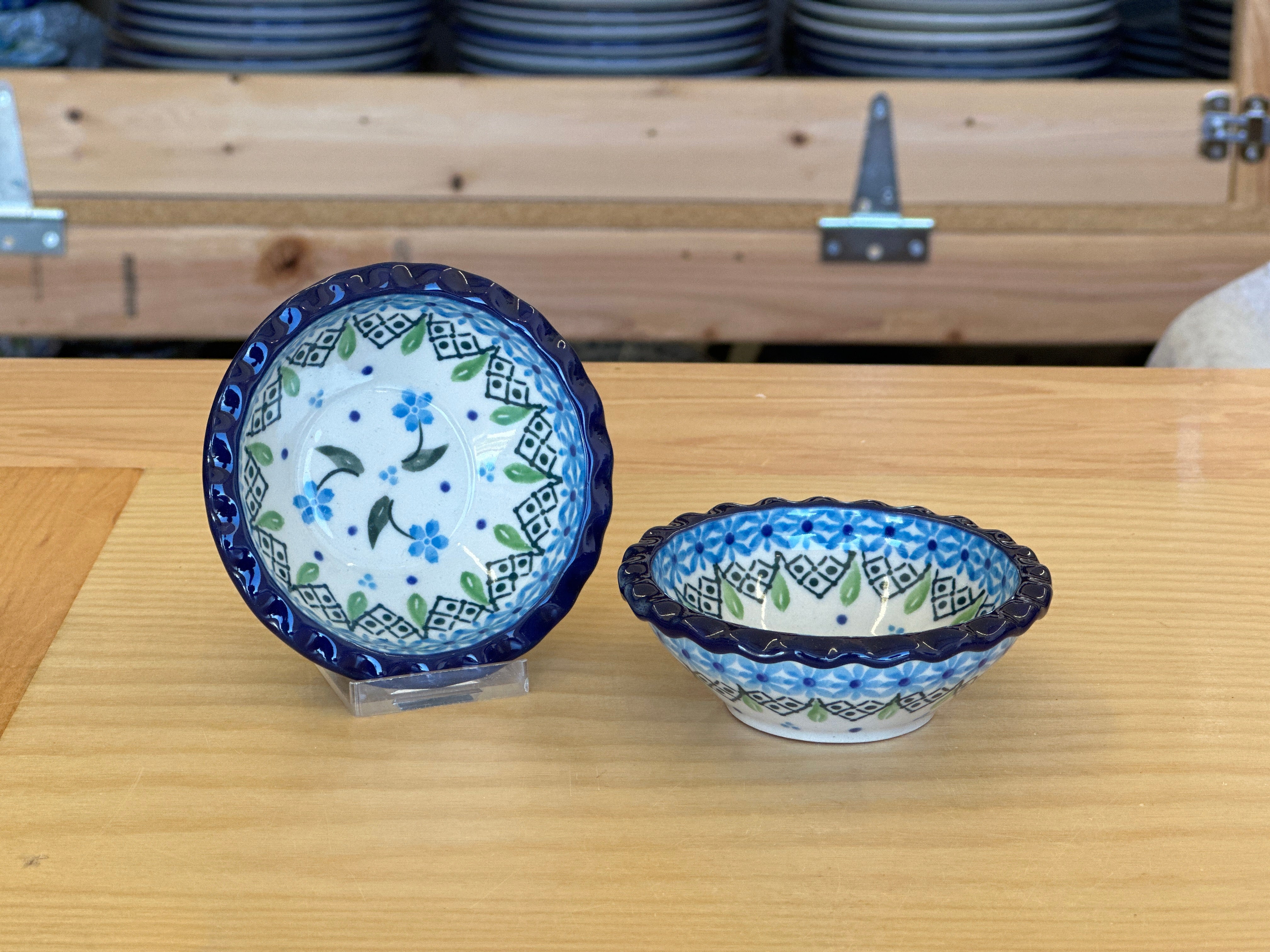 CLEARANCE Small Ruffled Tart Dish