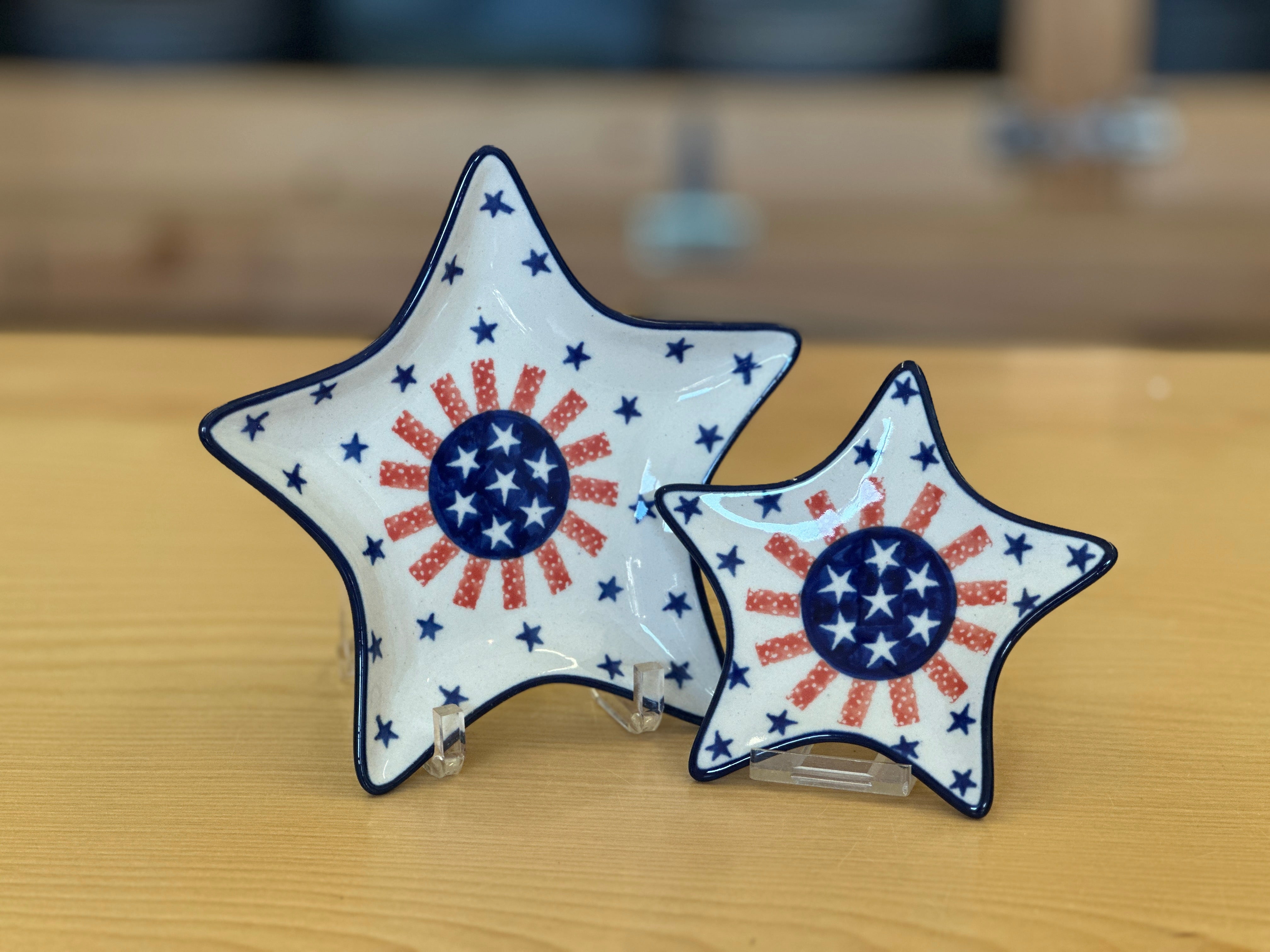 CLEARANCE 6" Star Dish