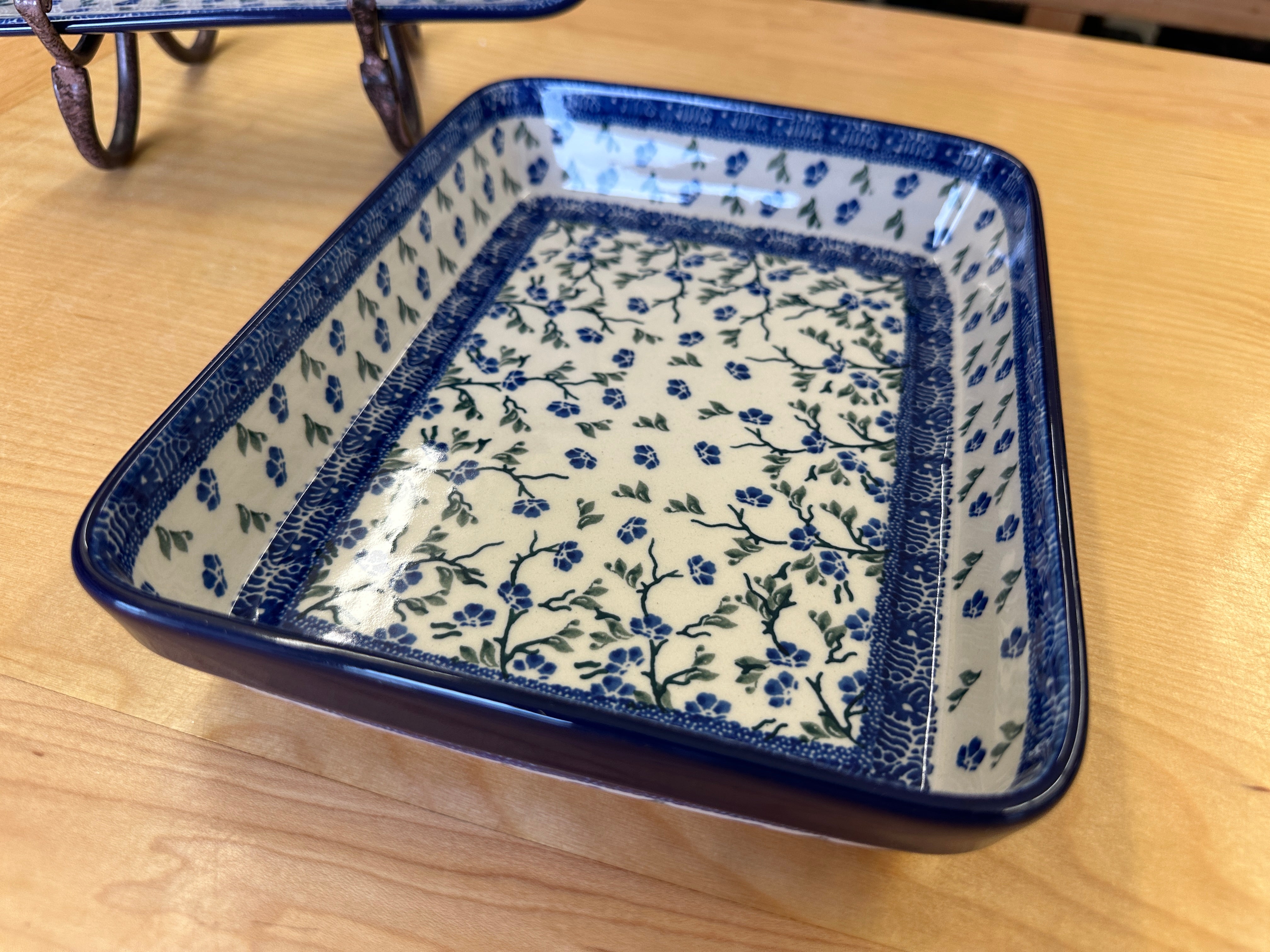 CLEARANCE Shallow Baker