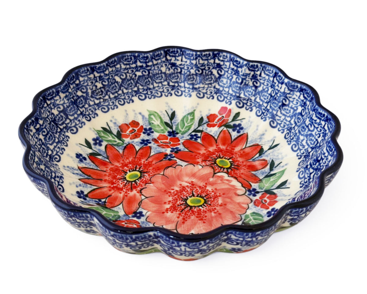 Unikat 7.5" Scalloped Bowl