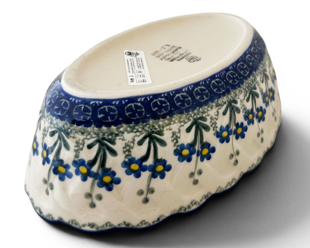 8.75" Scalloped Bowl