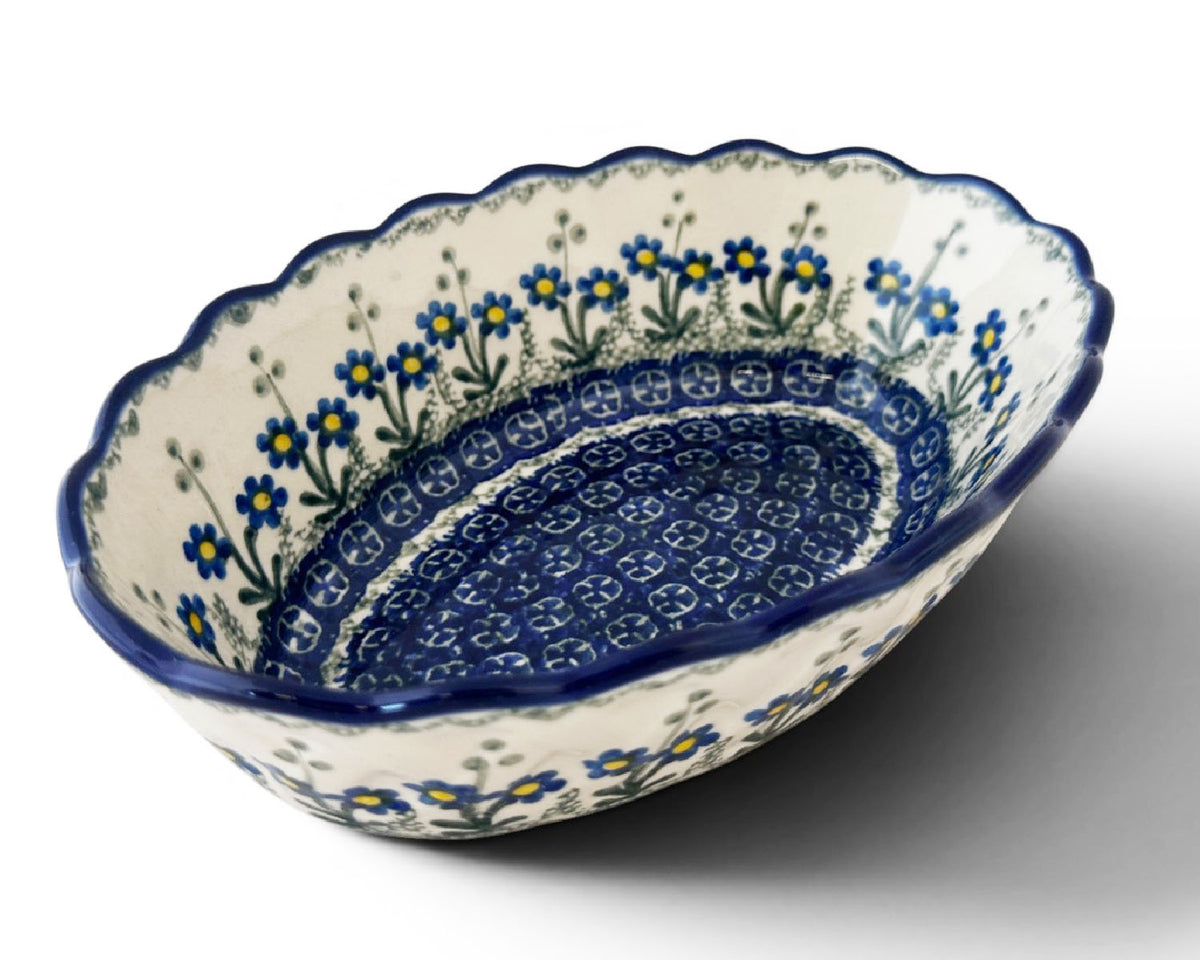 8.75" Scalloped Bowl