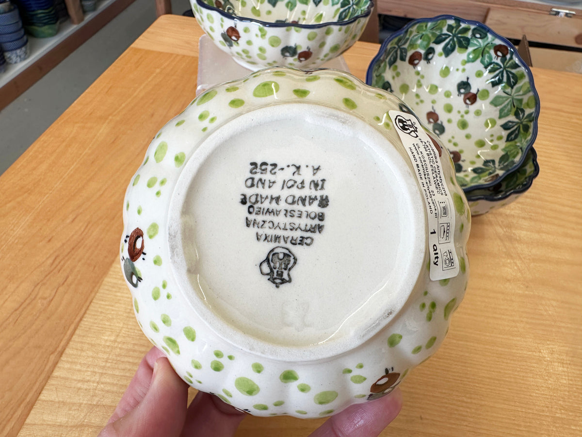 CLEARANCE Scalloped Side Bowl