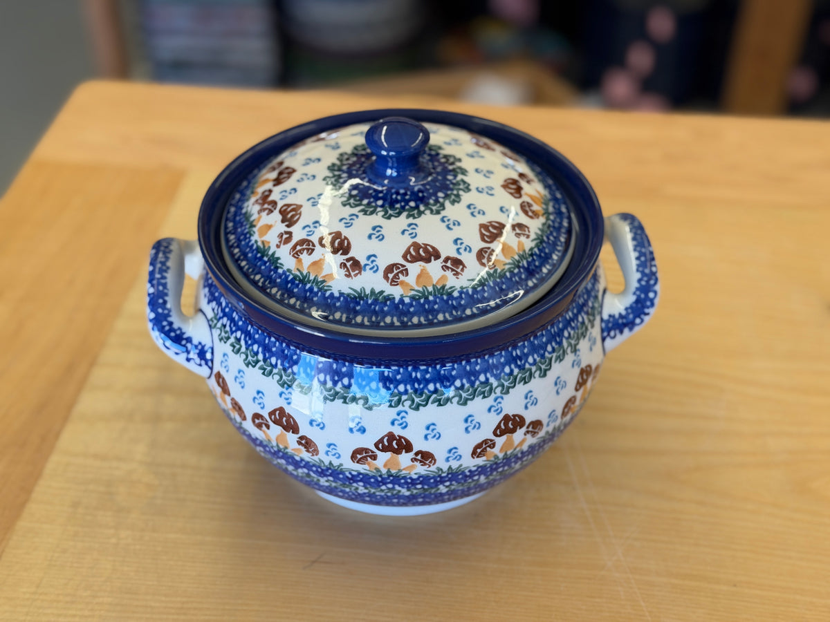 CLEARANCE Covered Bean Pot Tureen