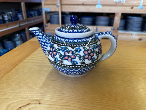 CLEARANCE 40 oz Teapot