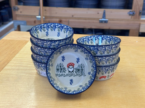 CLEARANCE 4" Flat Bottom Bowl