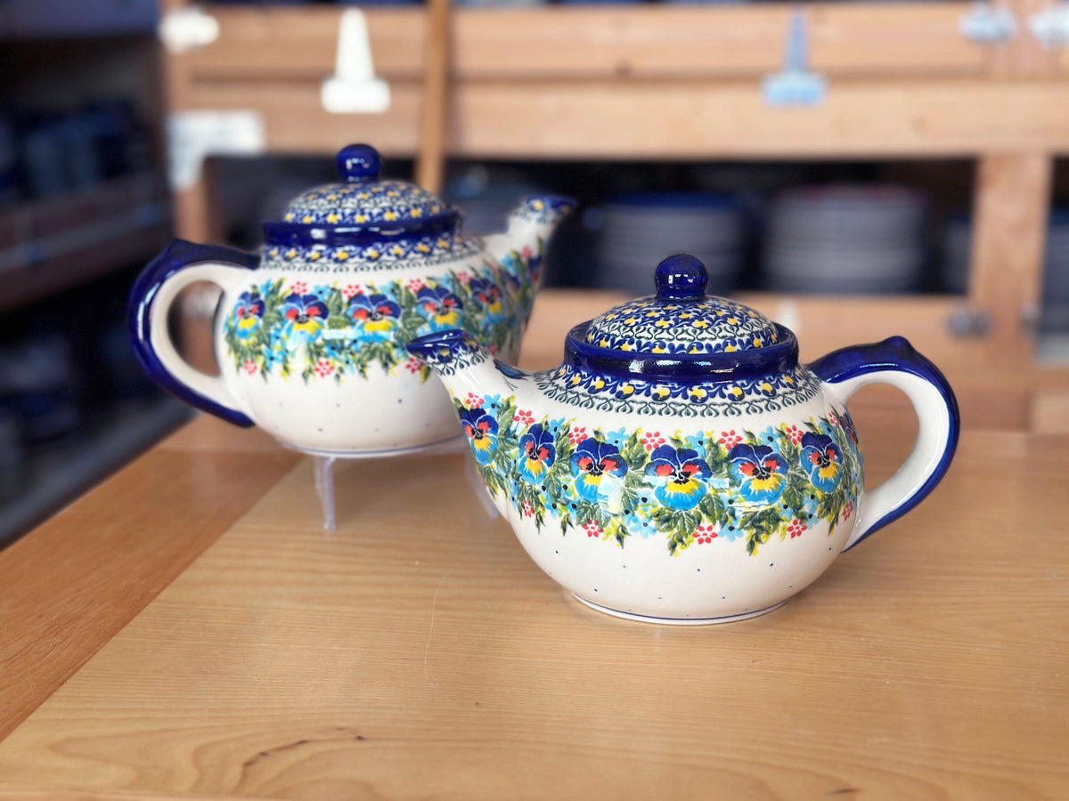 CLEARANCE Unikat 48 oz Teapot