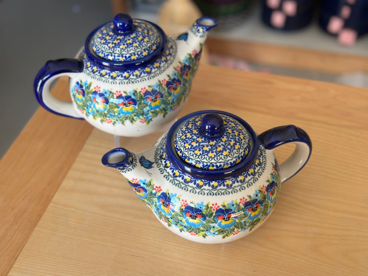 CLEARANCE Unikat 48 oz Teapot