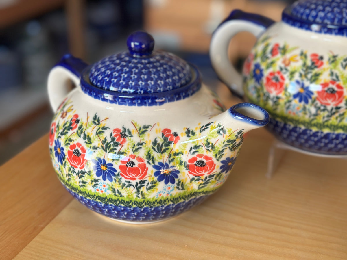 CLEARANCE Unikat 48 oz Teapot