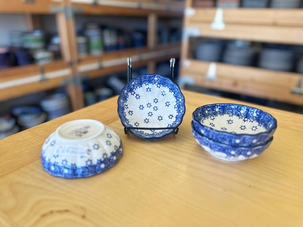 CLEARANCE Scalloped Side Bowl