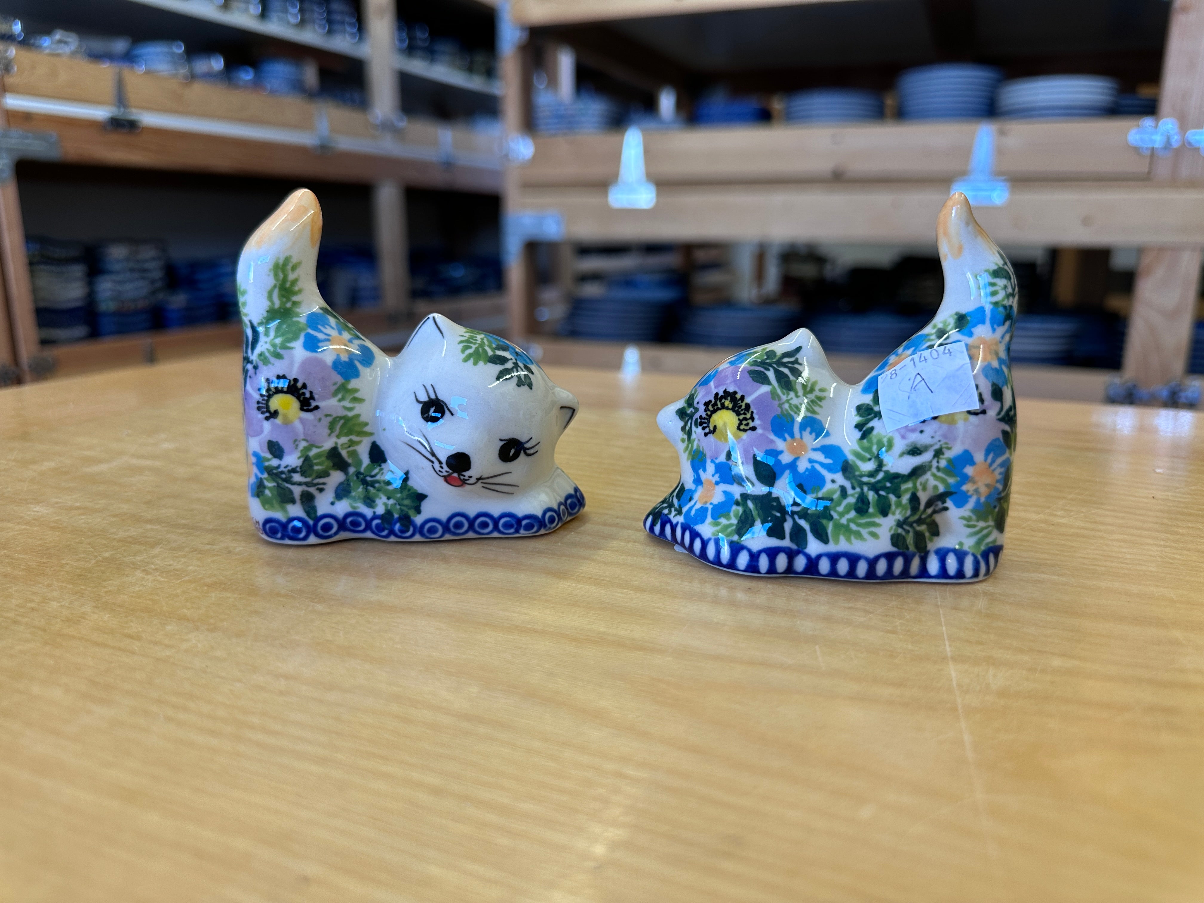 CLEARANCE Unikat 3.25" Cat Figure